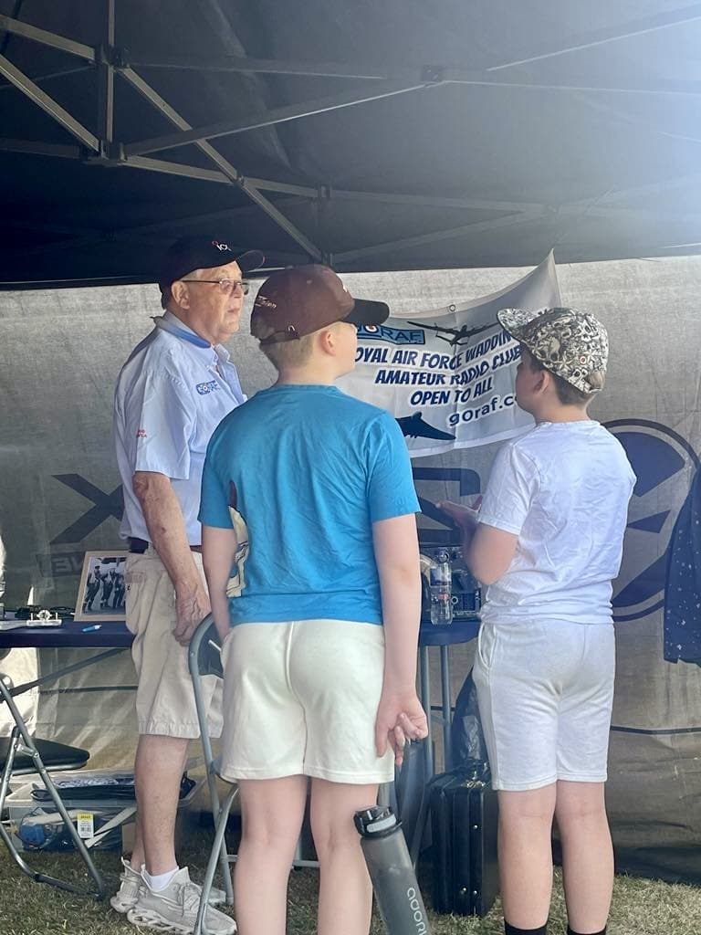 Bob teaches CW to youngsters at the event